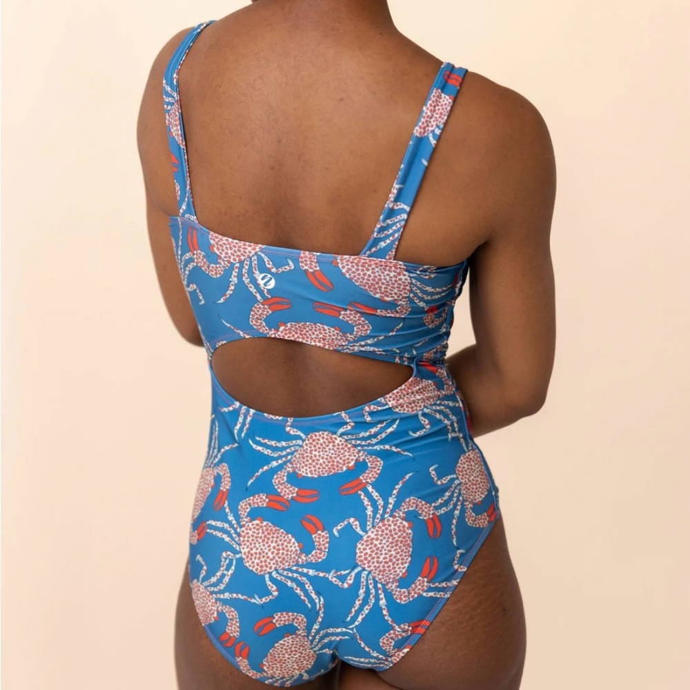 Nani Chesapeake Bay Harbor One Piece Swimsuit with adorable crab print - Picture 5 of 12